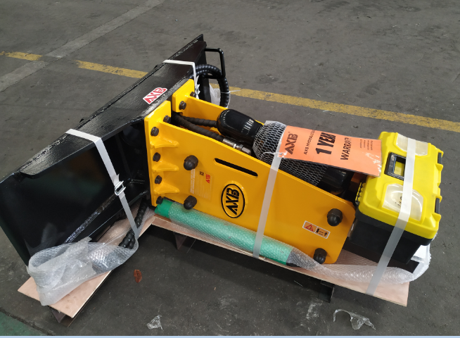 SRK680 Skid steer hydraulic breaker.png
